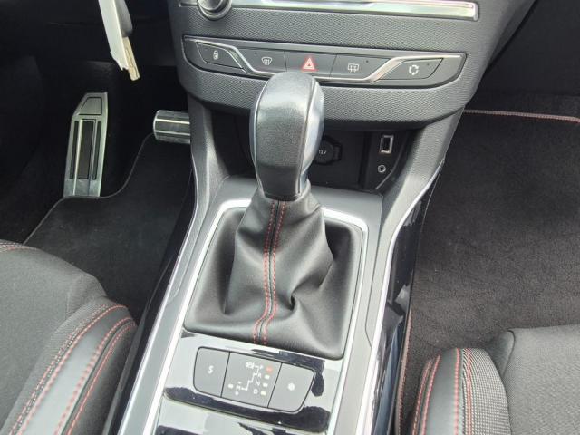 Peugeot 308 image 2