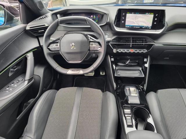 Peugeot 2008 image 1