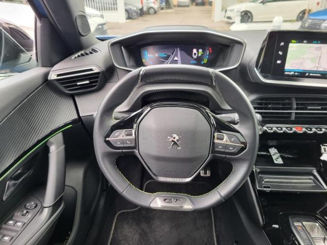 Peugeot 2008 image 3