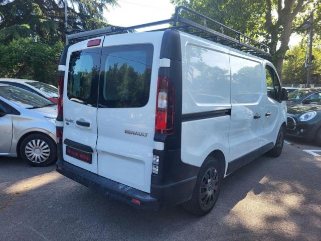 Renault Trafic image 2