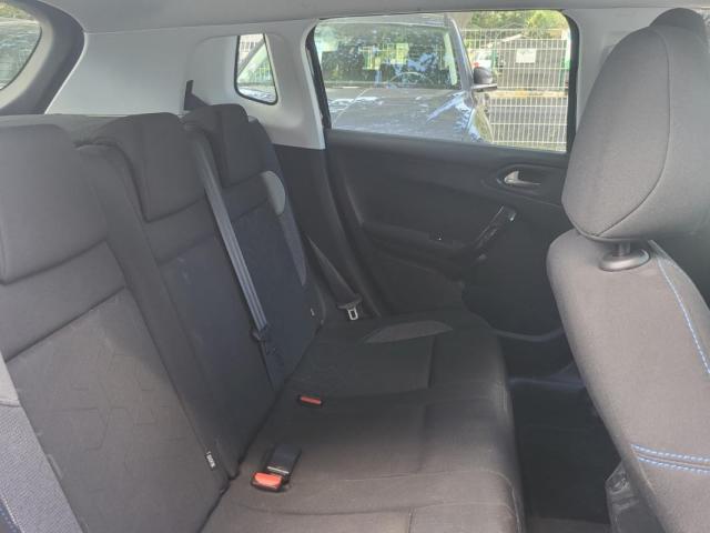 Peugeot 2008 image 3