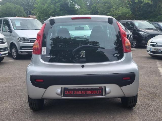 Peugeot 107 image 2
