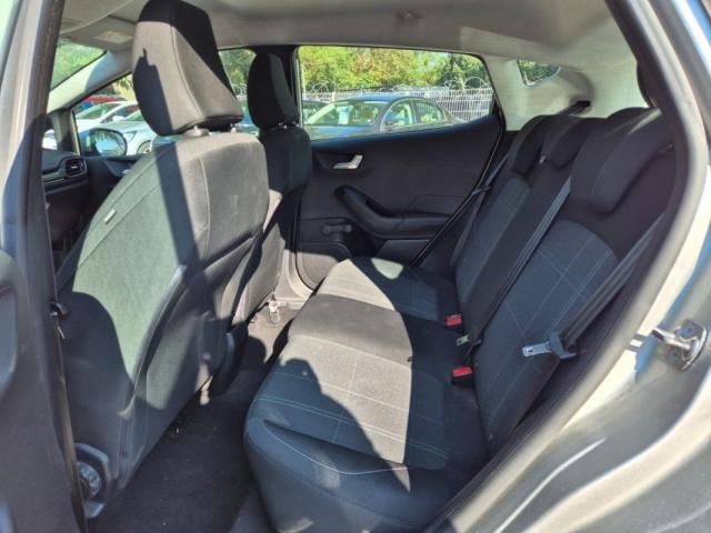 Ford Fiesta image 2