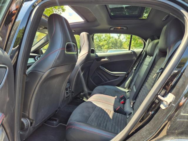 Mercedes Benz Gla image 3