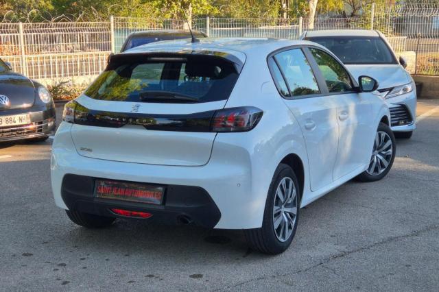 Peugeot 208 image 8