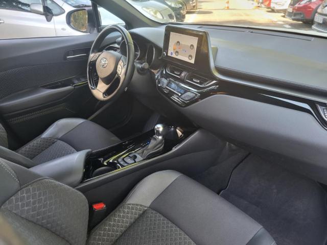 Toyota C-Hr image 4