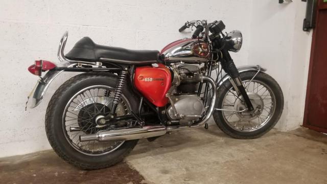 Lightning 650 Bsa Rouge image 1