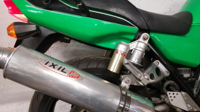 Kawasaki Zrx 1100 Kawasaki Vert image 4