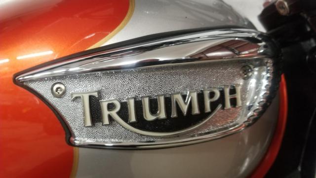 Bonneville 900 T100 Triumph Orange image 7