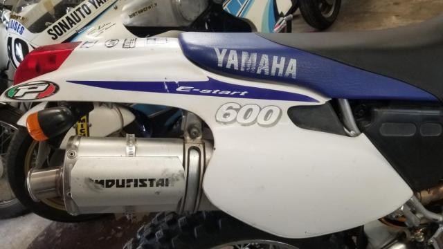 Ttre 600 Yamaha Blanc image 9