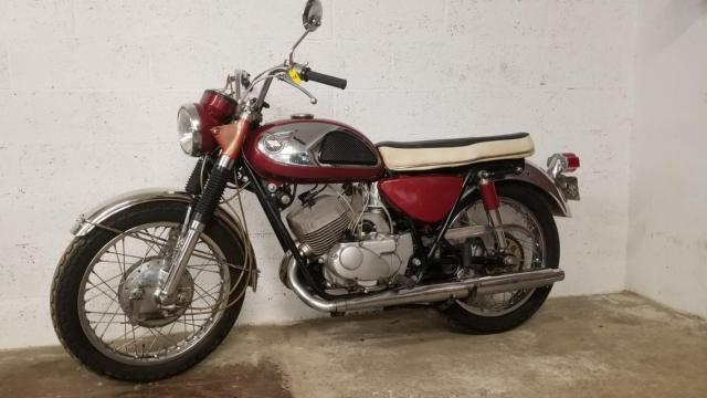 Kawasaki Avenger 350 Kawasaki Rouge image 2