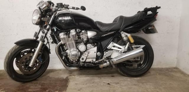 Yamaha Xjr 1300 Yamaha Noir image 1