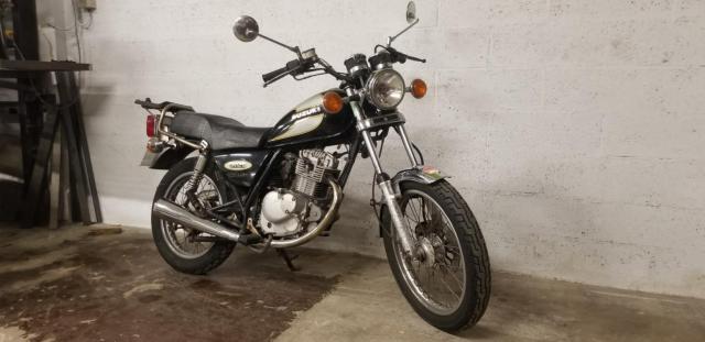 Gn 125 Suzuki Noir image 1