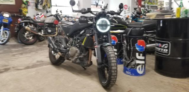 Svartpilen 401 Husqvarna image 2