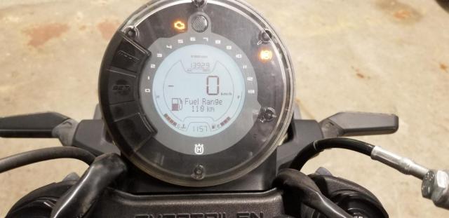 Svartpilen 401 Husqvarna image 1