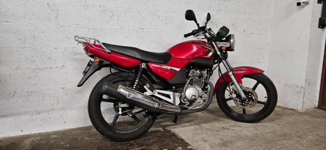 Br 125 Yamaha image 1