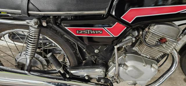Twin 125 Honda image 1