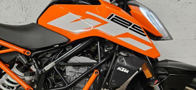Ktm Duke 125 Ktm image 5