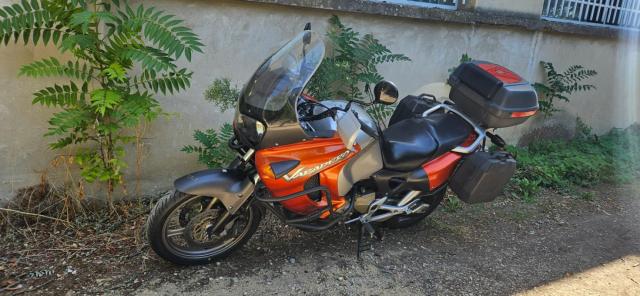 Honda Varadero 1000 Honda Rouge 