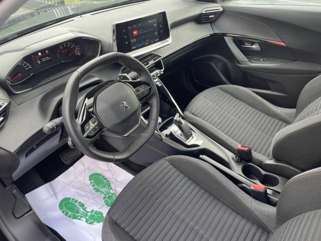 Peugeot 2008 image 2