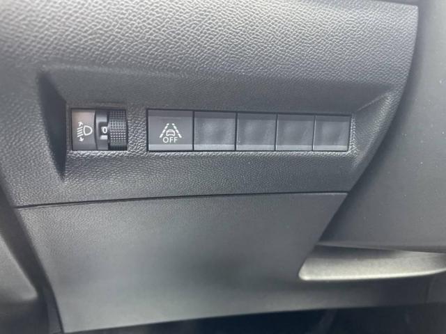 Peugeot 2008 image 6