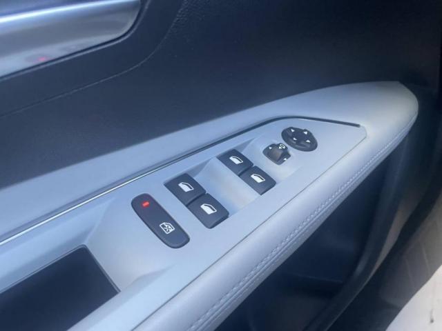 Peugeot 3008 image 2