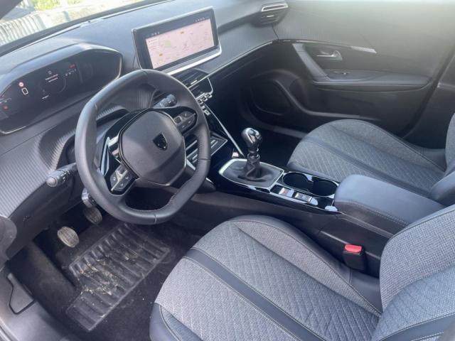 Peugeot 2008 image 6