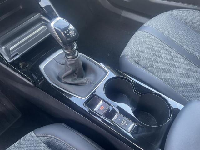 Peugeot 2008 image 8