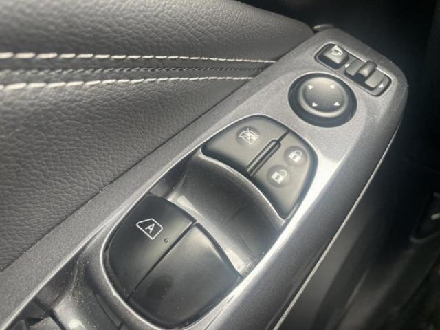 Nissan Juke image 9