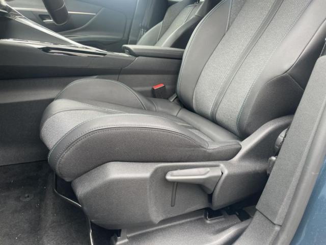 Peugeot 3008 image 2