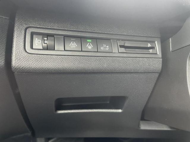 Peugeot 3008 image 3