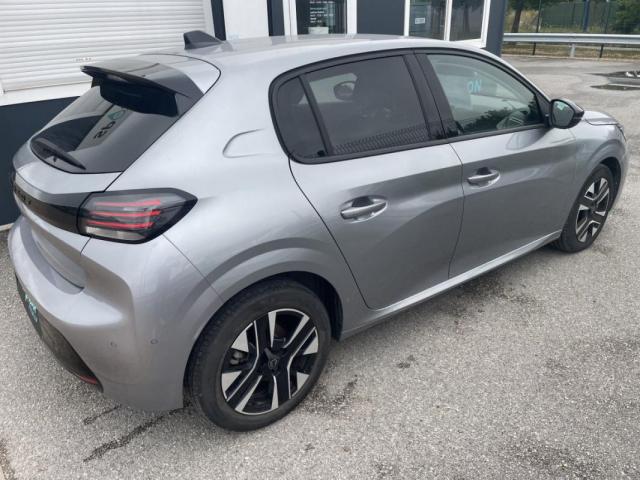 Peugeot 208 image 9