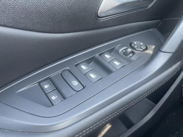 Peugeot 308 image 1