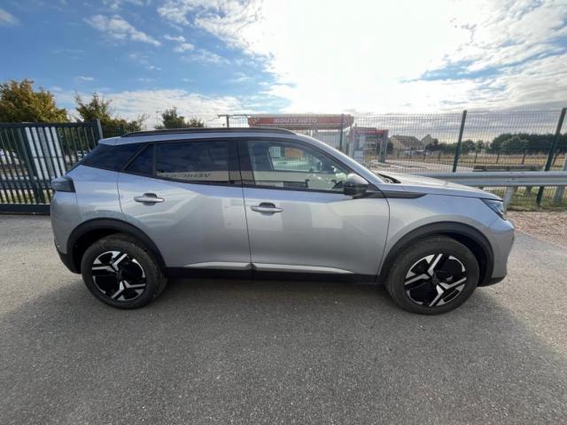 Peugeot 2008 image 2