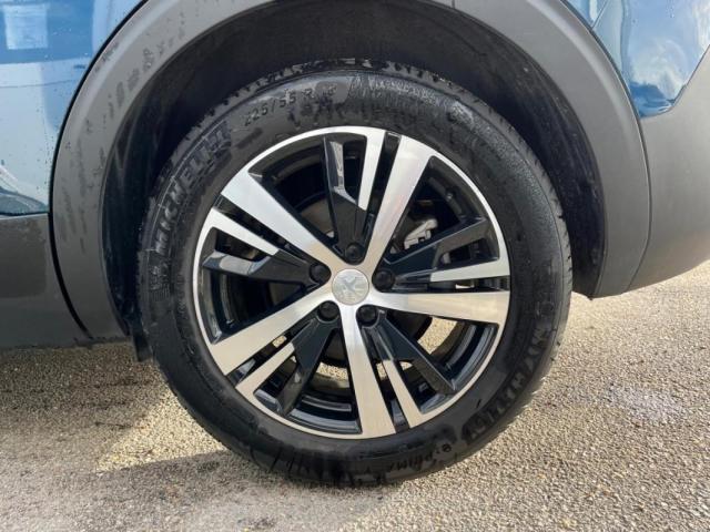 Peugeot 5008 image 1