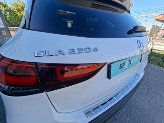Mercedes Benz Gla image 1