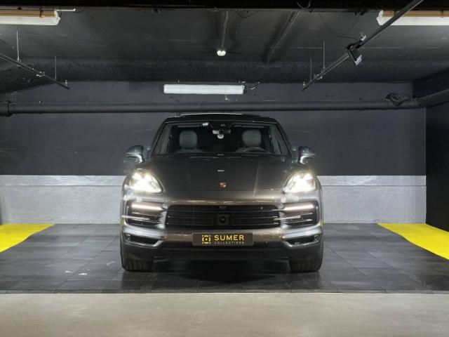 Porsche Cayenne image 9