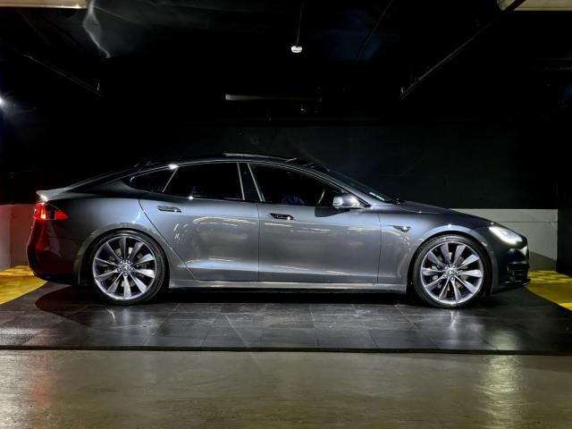 Tesla Model S image 8
