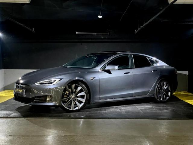Tesla Model S image 3