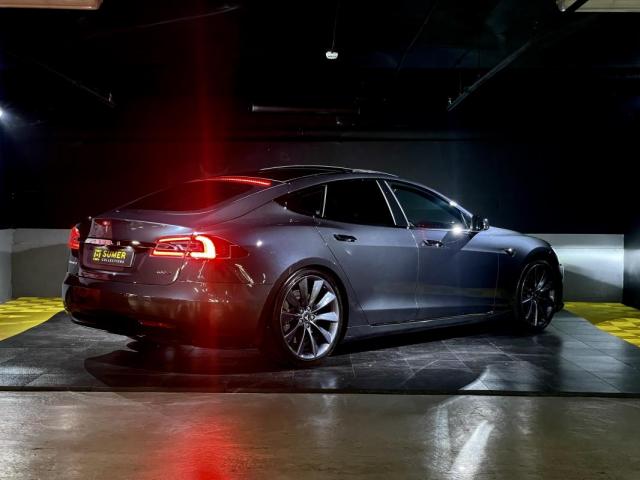 Tesla Model S image 4