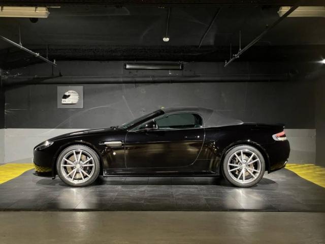 Aston Martin V8 image 1