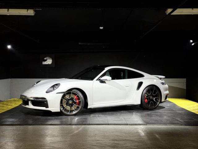 Porsche 911 image 3