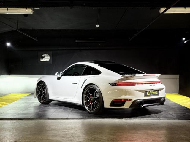 Porsche 911 image 1