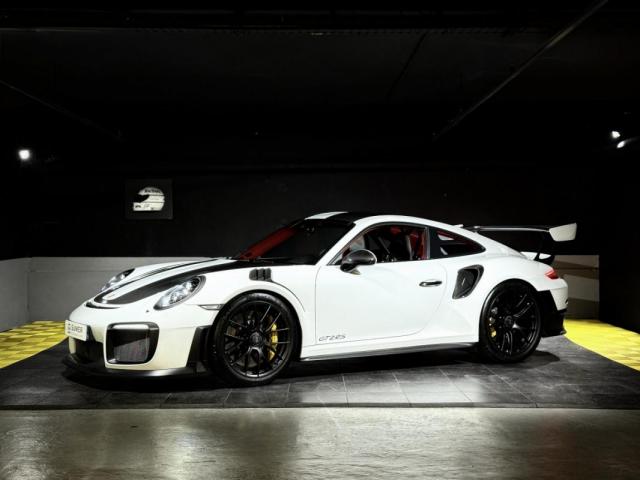 Porsche 911 image 9