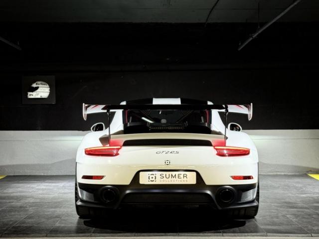 Porsche 911 image 3