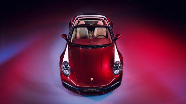 Porsche 911 image 9