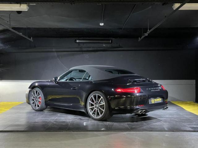 Porsche 911 image 9