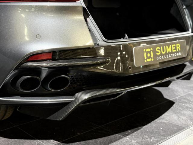 Aston Martin Dbs image 9