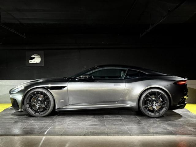 Aston Martin Dbs image 3