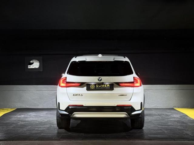 Bmw Ix1 image 1